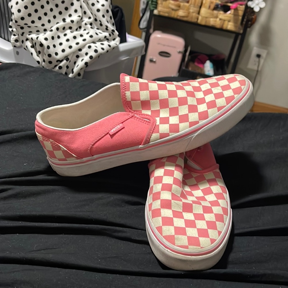 WOMENS SIZE 10 LIKE NEW PINK CHECKERED VANS